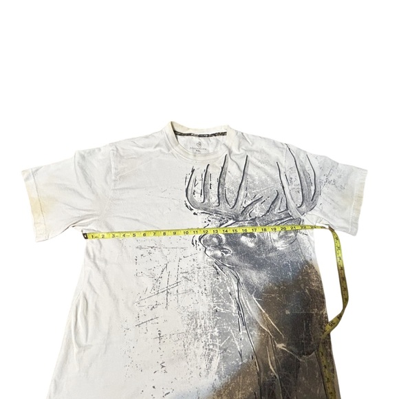 Legendary XL Deer Buck Graphic Tee Distressed Camo Trim Hunting - Picture 5 of 14